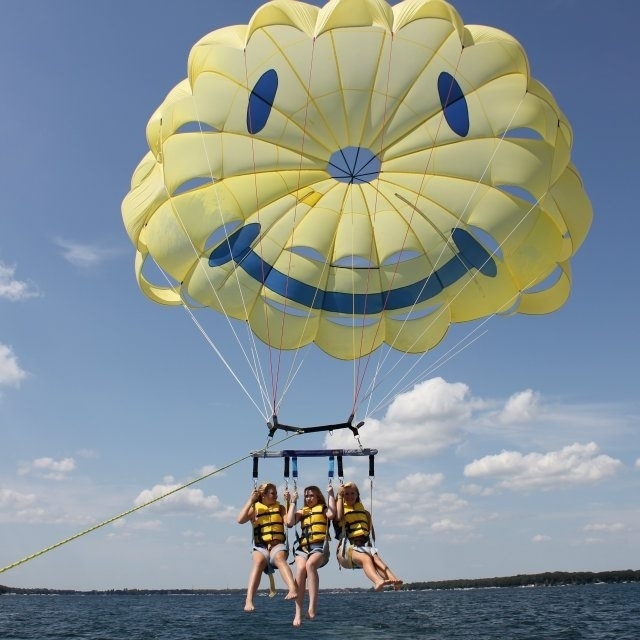 10 Water Activities in Iowa 🌊 Summer is the prime season for family time and outdoor adventures galore—especially if they involve fun, water adventures, too. Between the warmer temperatures and Iowa’s wide array of waters hubs, there are plenty of opportunities to make a splash this summer and tap into Iowa’s water activities. Check out the list at FabulousIowa.com.